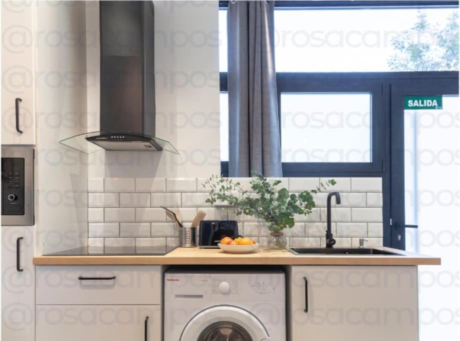 Al5 Seaside Bliss-Stylish Loft Steps From Malvarrosa Valencia Ngoại thất bức ảnh
