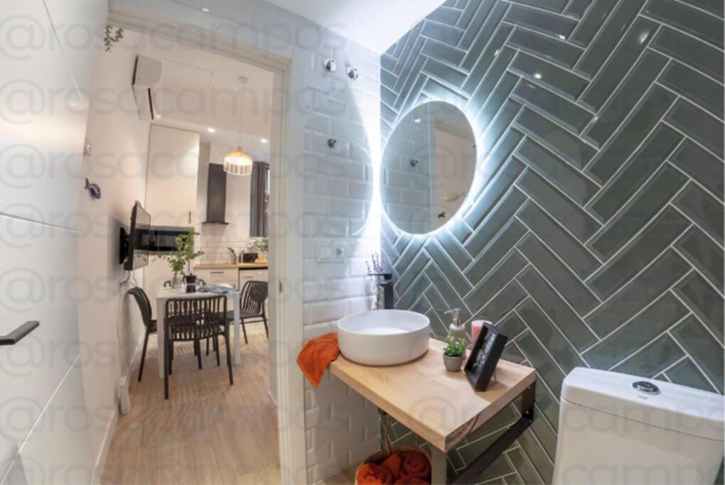 Al5 Seaside Bliss-Stylish Loft Steps From Malvarrosa Valencia Ngoại thất bức ảnh