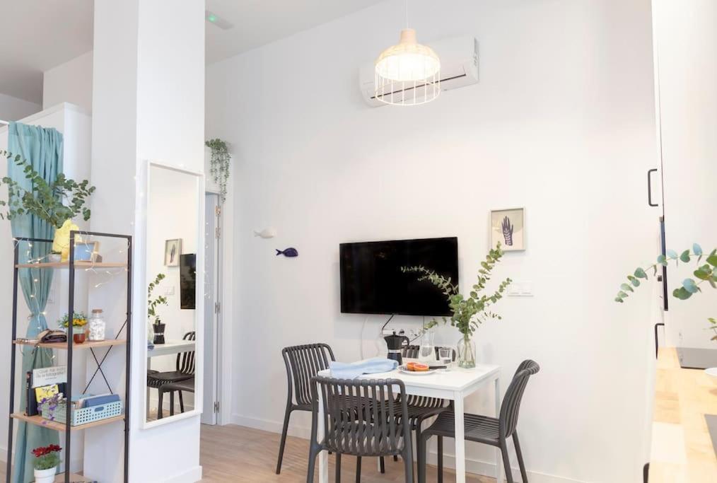 Al5 Seaside Bliss-Stylish Loft Steps From Malvarrosa Valencia Ngoại thất bức ảnh