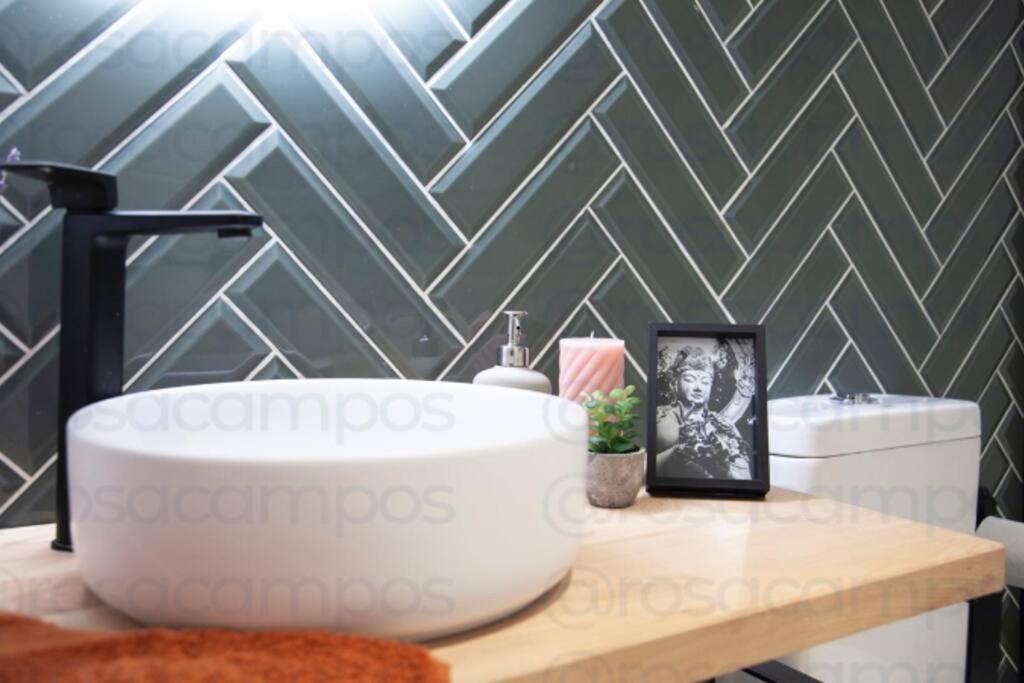 Al5 Seaside Bliss-Stylish Loft Steps From Malvarrosa Valencia Ngoại thất bức ảnh