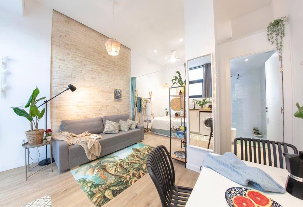 Al5 Seaside Bliss-Stylish Loft Steps From Malvarrosa Valencia Ngoại thất bức ảnh