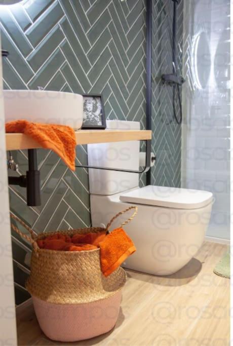 Al5 Seaside Bliss-Stylish Loft Steps From Malvarrosa Valencia Ngoại thất bức ảnh