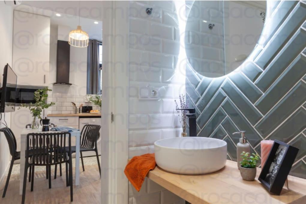 Al5 Seaside Bliss-Stylish Loft Steps From Malvarrosa Valencia Ngoại thất bức ảnh