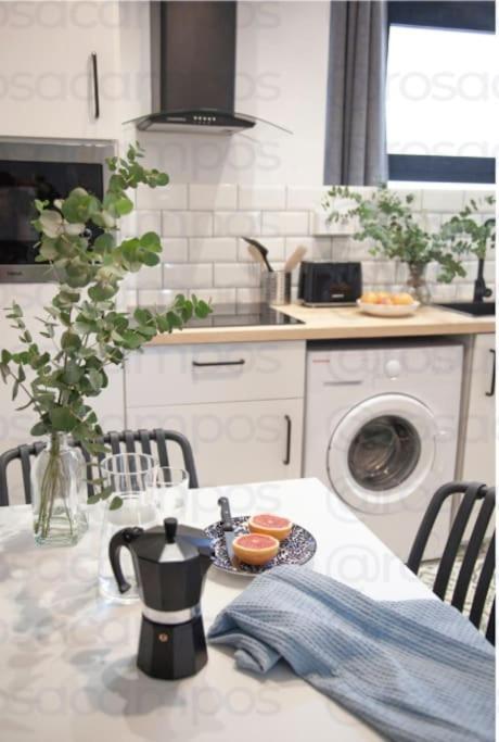 Al5 Seaside Bliss-Stylish Loft Steps From Malvarrosa Valencia Ngoại thất bức ảnh